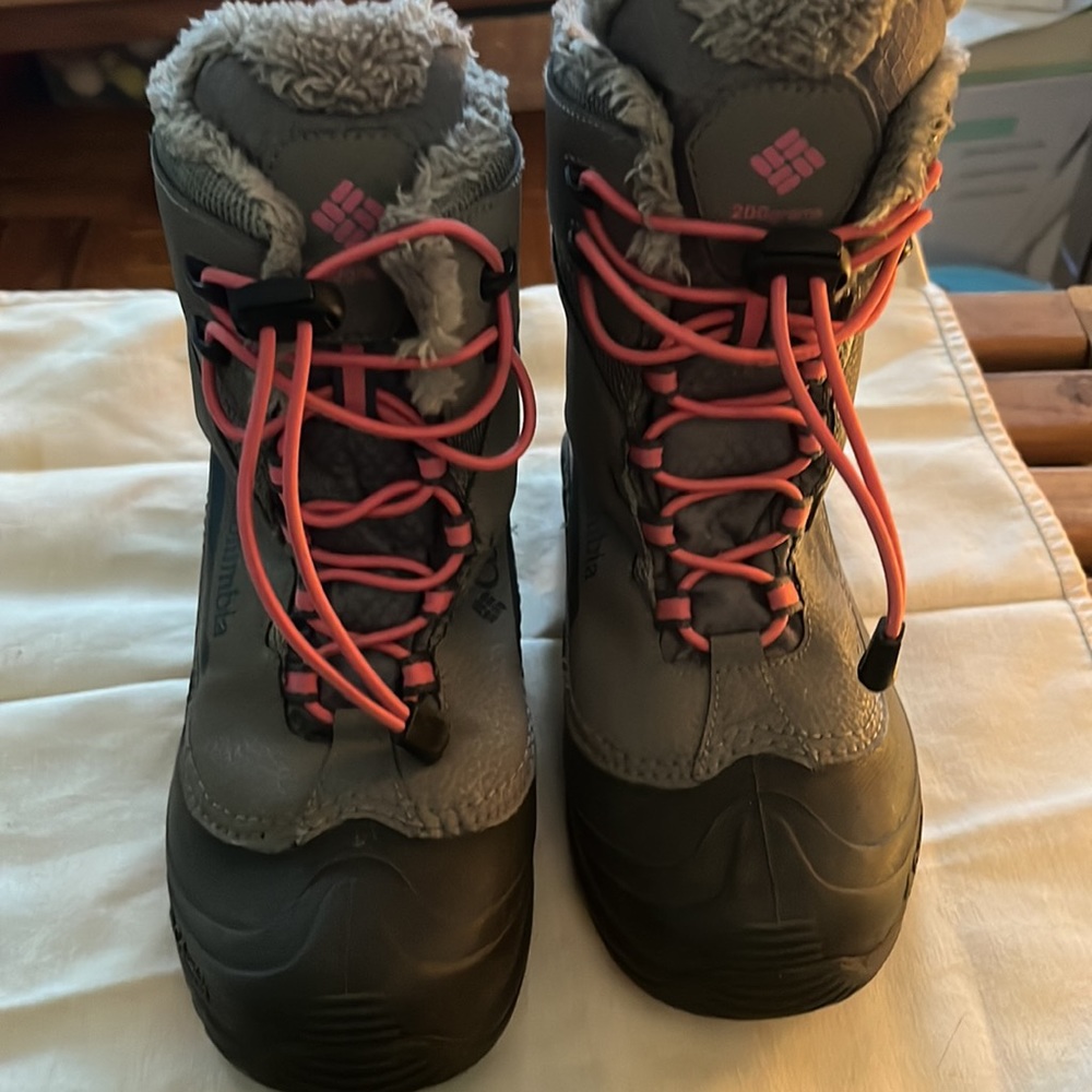 Columbia 200 grams SIZE 4 Youth (Big Girl)